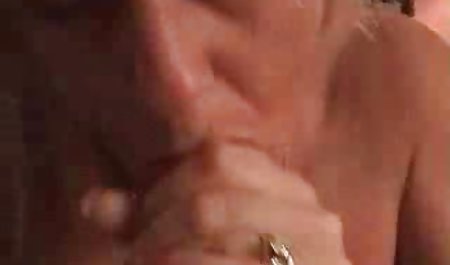 يحتاج افلام جنس افلام سكس الطالب النحيل الجميل إلى المال